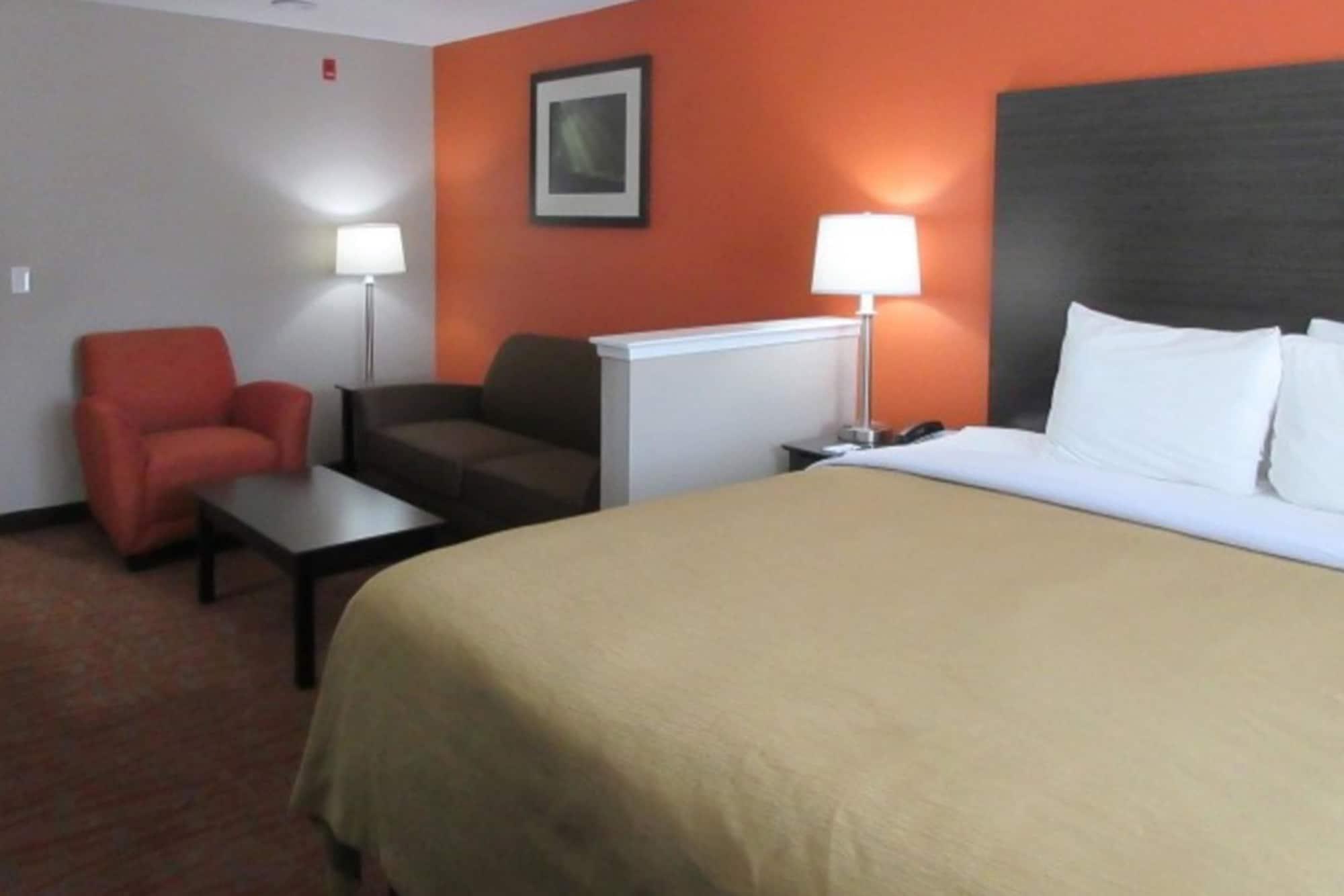 Quality Inn & Suites Fresno Northwest Εξωτερικό φωτογραφία