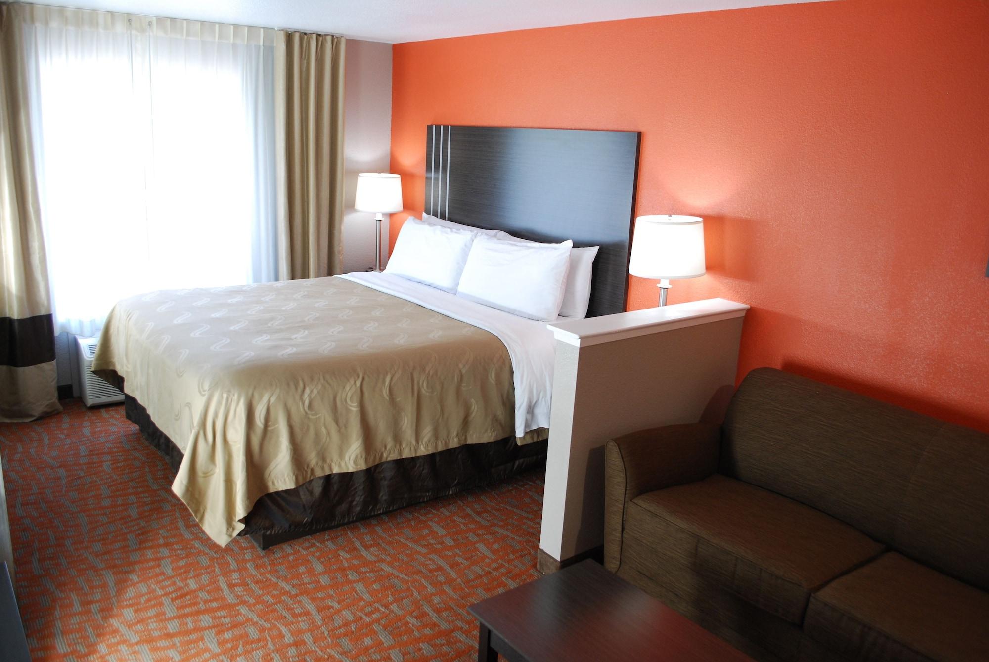 Quality Inn & Suites Fresno Northwest Εξωτερικό φωτογραφία