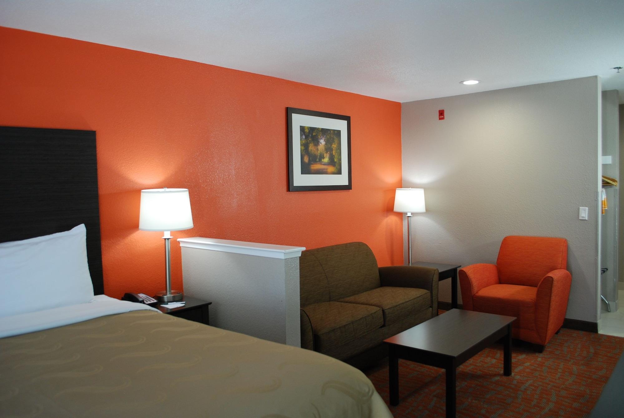 Quality Inn & Suites Fresno Northwest Εξωτερικό φωτογραφία