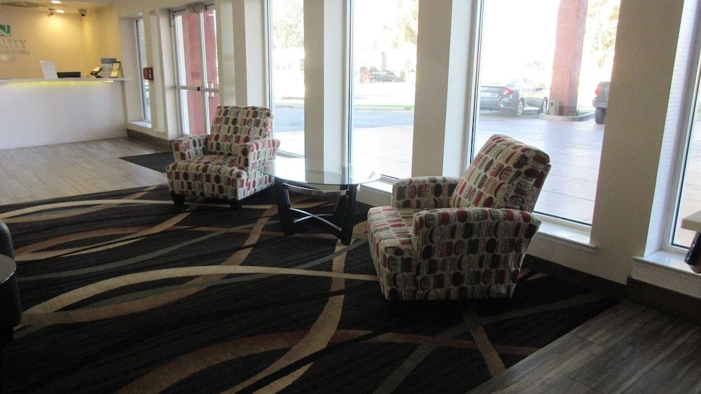Quality Inn & Suites Fresno Northwest Εξωτερικό φωτογραφία