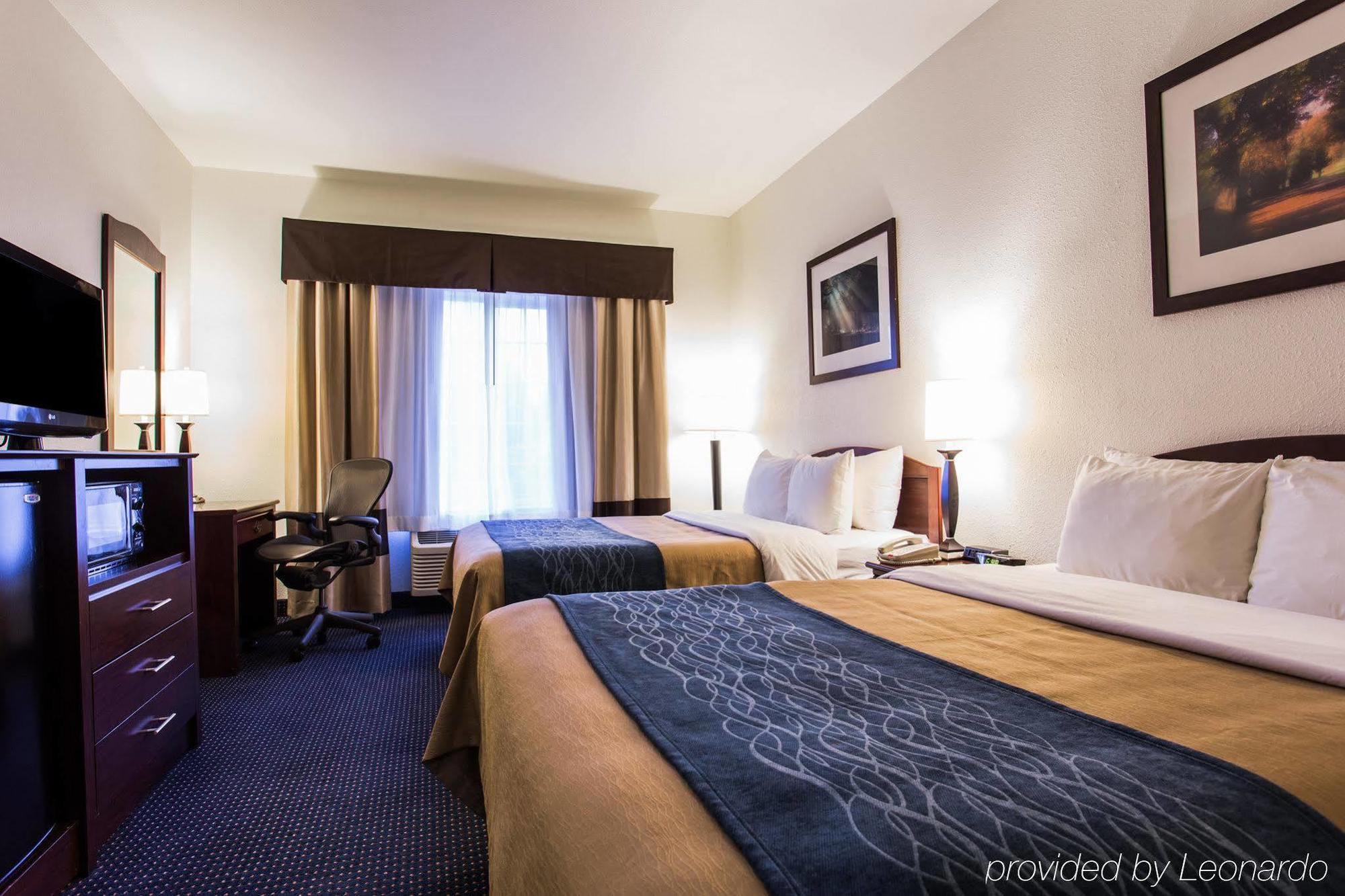 Quality Inn & Suites Fresno Northwest Εξωτερικό φωτογραφία